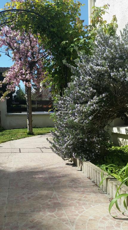 Chambre Avec Jardin Pierre Curie Bry-sur-Marne Εξωτερικό φωτογραφία